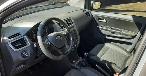 Imagem 4 de 10 de Volkswagen Fox 1.6