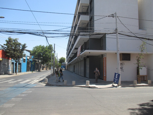 Gran Local A 50 Metros De San Diego Y Una Cuadra De Feanklin