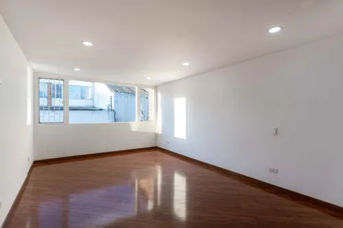Casa En Venta En Niza Antigua. Cod V8182
