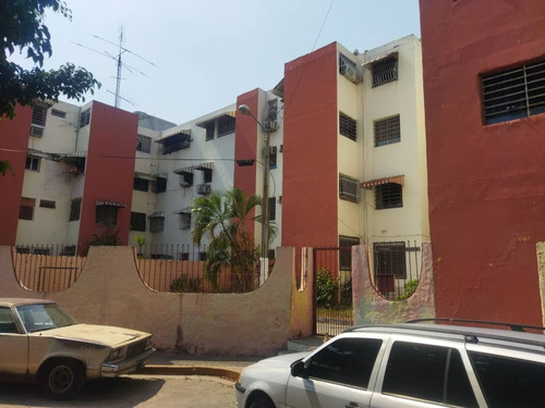 Apartamento Urb. Trebol, Piñonal Maracay 012jsc