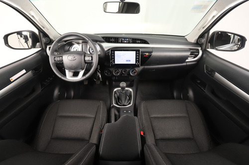 Imagen 10 de 15 de Toyota Hilux 2.8tdi 4x4 Sr 6mt