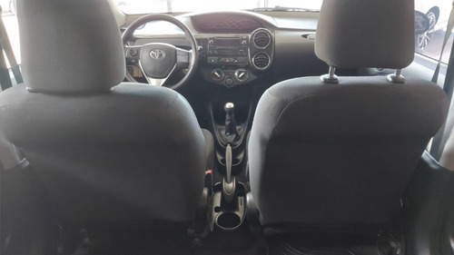 Toyota ETIOS XS ETIOS XS 5 PUERTAS