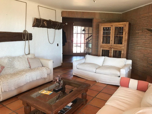 Gran Sitio C/ 2 Casas Ambas C/ Orilla De Lago Y Embarcadero