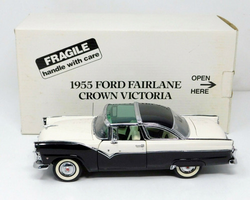 1955 Ford Fairlane Crown Victoria Black&cream 1/24 Danbury 