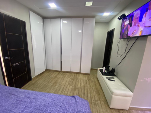 Imagen 9 de 12 de Bello Townhouse En Mañongo Con Pozo