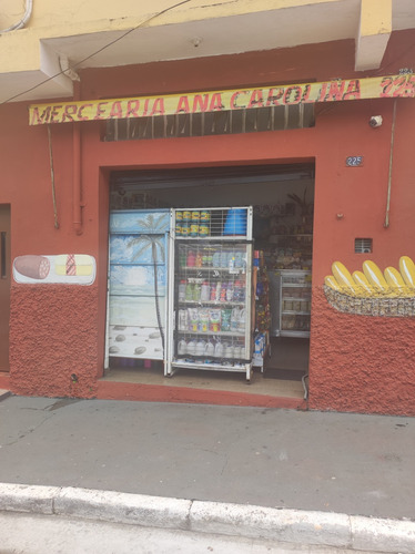 Mercado Com Espaço De Restaurante