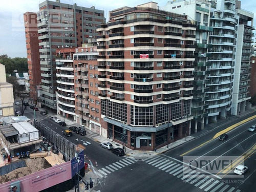 Imagen 16 de 20 de 75 M2 En Excelente Edificio En Esquina! Opción Con O Sin Renta !!!