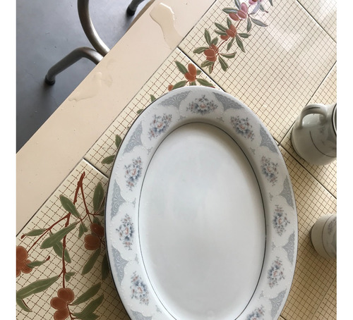 Excelente Oportunidad Vajilla China - Aro Plata - Set De 8 (Usado)
