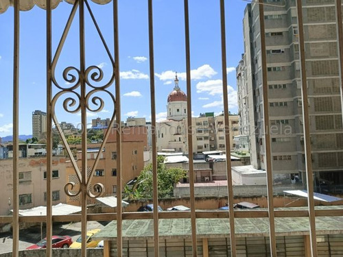 Te Lo Tengo Apartamento En Venta En Los Chaguaramos 23-22558 Mar