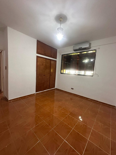 Se Vende Apartamento En Lomas Del Este, Valencia, Listo Para Firmar, 32.000$ Mml Solo Clientes