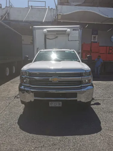 Chevrolet Silverado 3500 chasis cabina