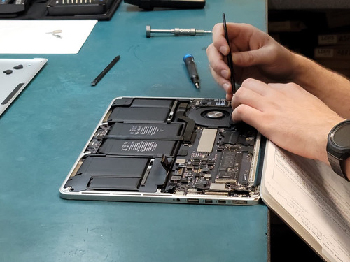 Expertos En Reparación De Computadoras Apple.- (macs)