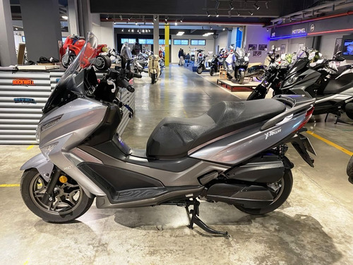 Kymco Xtown 250i Maxi Scooter