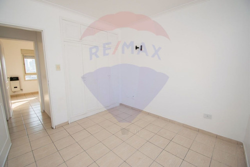Imagen 17 de 22 de Departamento De 2 Dormitorios Microcentro En Venta