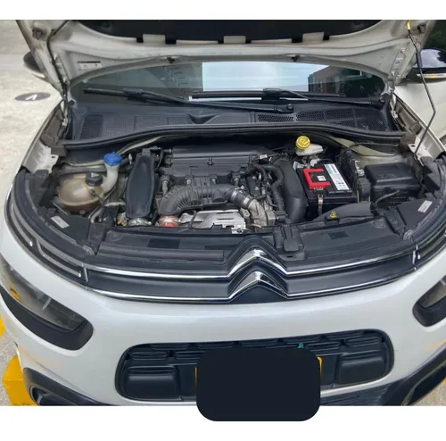 Citroën C4 Cactus 1.6 Shine Turbo Aut