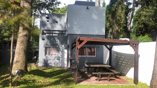 Casa De 4 Ambientes Y Dos Baños
