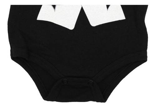 Imagen 7 de 9 de Pañalero Bebe Ropa Batman Capa Musculos Smoking Set 3 Pzs