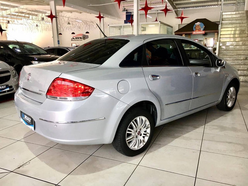 Fiat Linea 1.8 Essence 16v Flex 4p Automatizado