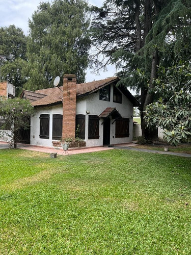 Imagen 2 de 15 de Venta Chalet | Parque Leloir