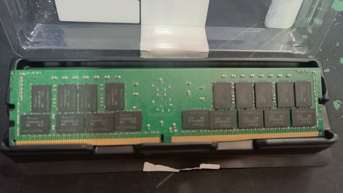 Memoria Ram Thinksystem 32gb 1 Lenovo 4zc7a08709 (Usado)