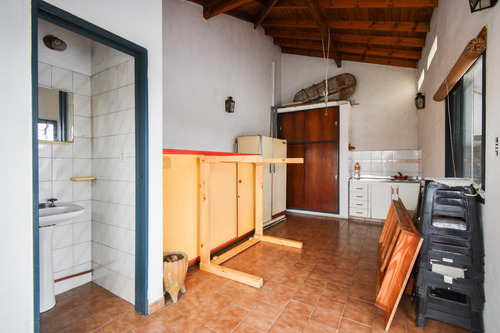Venta Ph 4 Ambientes Sin Expensas C/ Terraza, Quincho Y Parrilla. Bernal. Apto Credito.