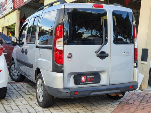 Imagem 3 de 7 de Fiat Doblo Essence 1.8 7l Flex Mec