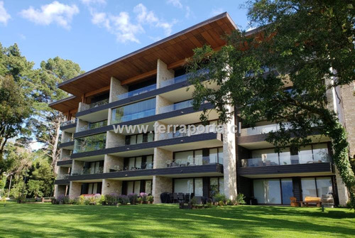 Condominio Parque Pinares, Amoblado