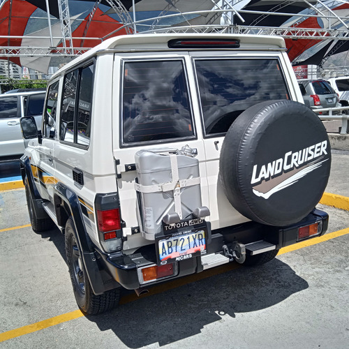 Toyota Land Cruiser 70 Aniversarios.