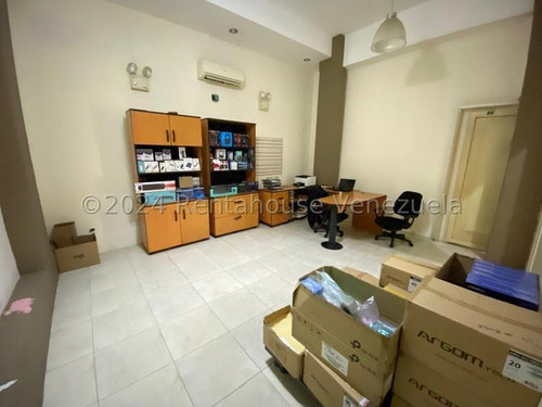 Local En Alquiler Quinta Crespo Mls 25-2401