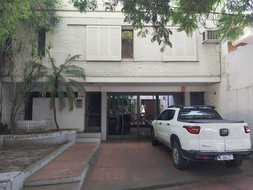 Casa En Venta Barrio Belgrano, Excelente Ubicacion