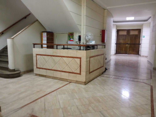 Remodelada, 379 M2. Miraflores Con Moneda (91420)