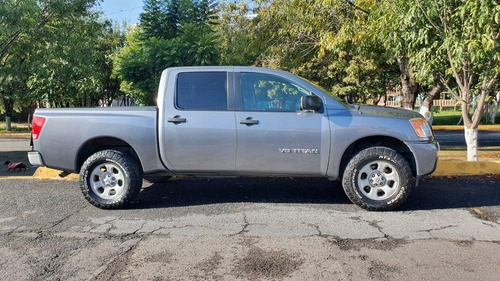 Imagen 4 de 8 de Nissan Titan 2013 5.6l Cab S V8 4x4 At