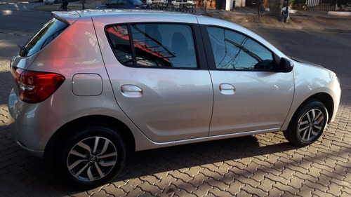 Imagen 2 de 4 de Renault Sandero 1.6 16v Intense 2021