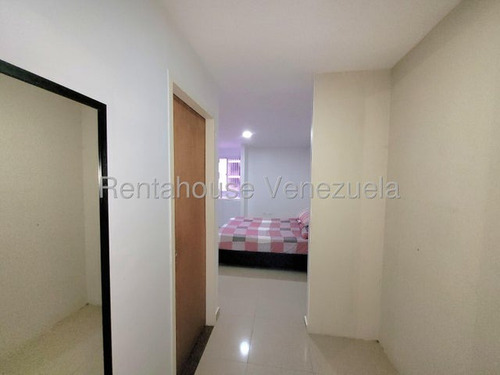 Yoselin Cabesas Vende Apartamento En Ciudad Roca, Yc 25-23837