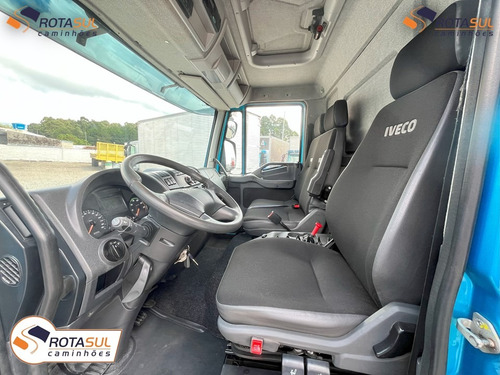 Iveco Tector 11.190 2022 Baú