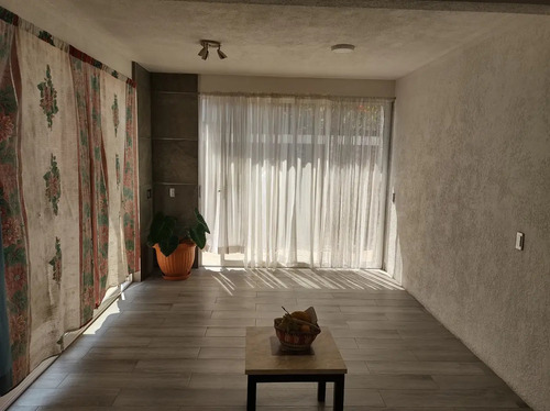 Hermosa Casa A Unas Cuadras Del Centro De Tultitlan