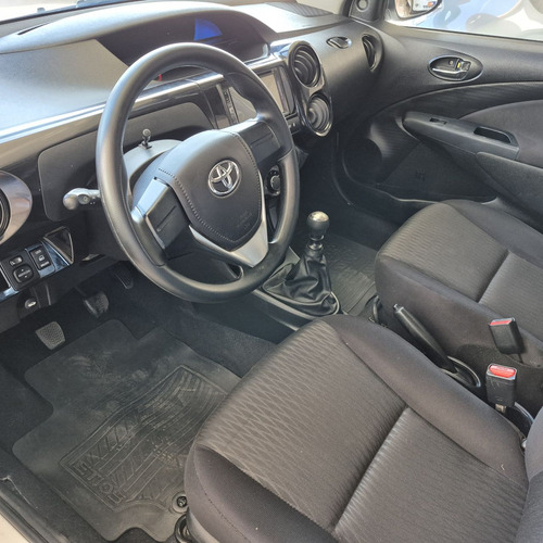 Toyota Etios X 1.3 Flex 16V 5p Mec.