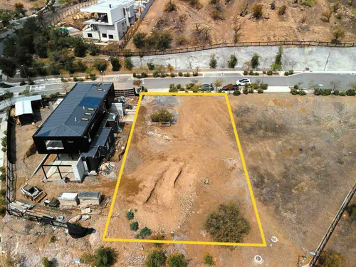 Sitio No Perimetral En Exclusivo Condominio