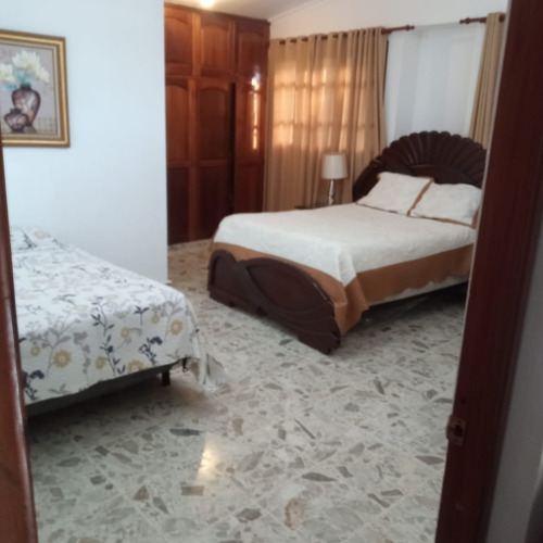 Vendo Lujosa Casa En La Urbanización Thomen En Santiago De Los Caballeros, República Dominicana