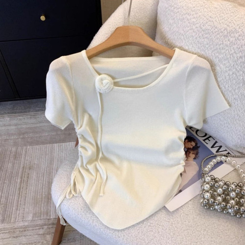 Top De Punto Con Cuello Redondo Y Lazo Floral
