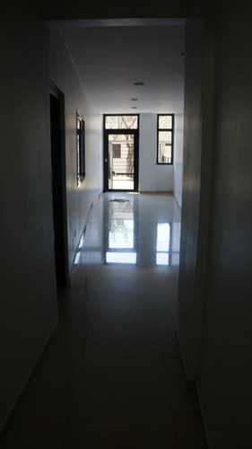 Imagen 2 de 21 de Muy Lindo Departamento Luminoso Y Residencial