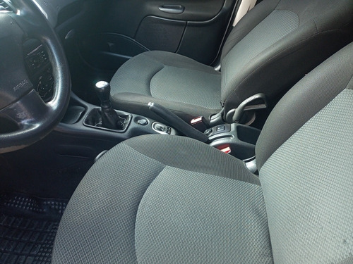 Imagen 12 de 14 de Peugeot 207 2012 1.4 Sedan Xs
