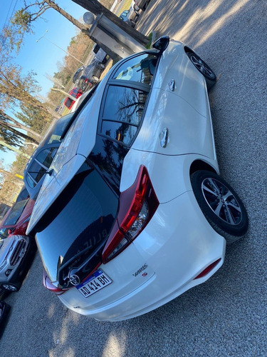 Imagen 6 de 10 de Toyota Yaris 1.5 107cv S
