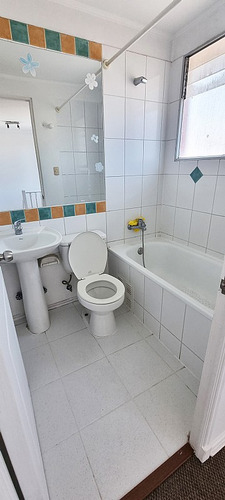 Excelente Casa 3d/2b Con Piscina Y 2 Estacionamientos