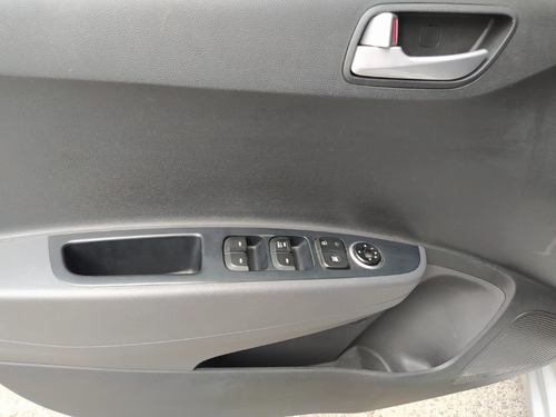 Imagen 10 de 10 de Hyundai Grandi10 Gls Aut Sedan 2017 4880