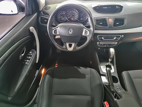 Imagem 6 de 15 de Renault Fluence 2.0 Dynamique 16v 2013