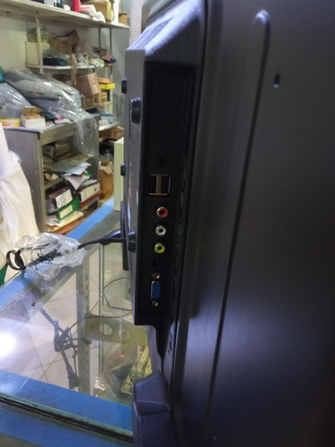 Imagen 4 de 5 de Televisor Led De 32 Hyundai Nwx2021-32 Tienda Física