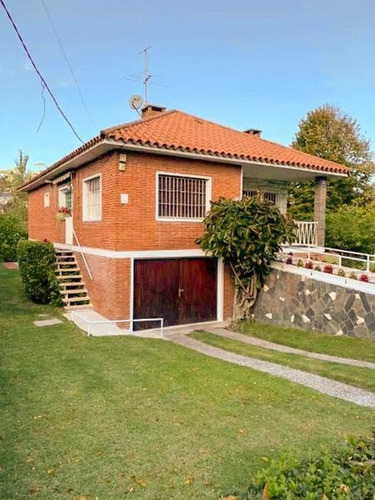 Casa En Carrasco 3dormitorios, Piscina, Barbacoa