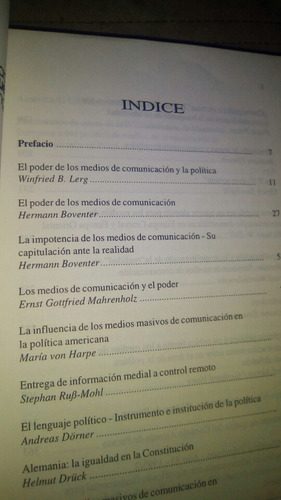 Medios De Comunicacion, Democracia Y Poder. B2