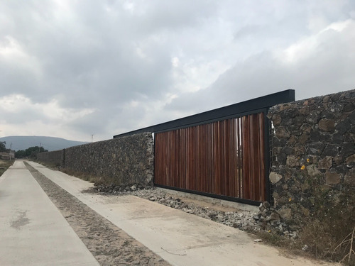 Terreno Con Barda Perimetral, San Agustín Tlaxiaca, Hidalgo